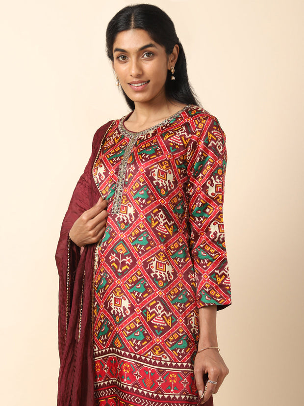Trirath Haldi Patola Designer Wedding Saree Collection Wholesale Rate :  Textilebuzz